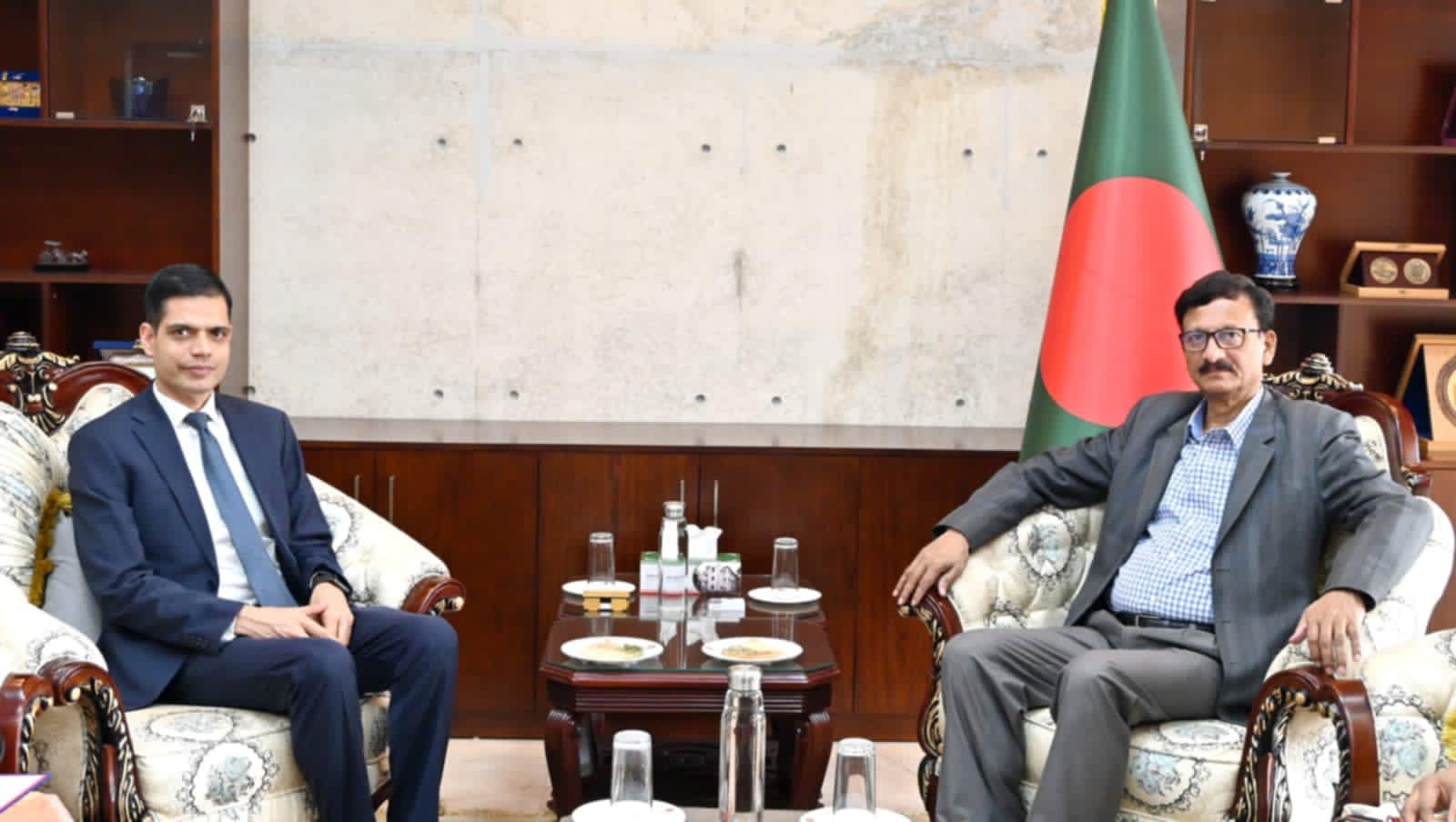 পররাষ্ট্র উপদেষ্টার সাথে নেপালের রাষ্ট্রদূতের সাক্ষাৎ