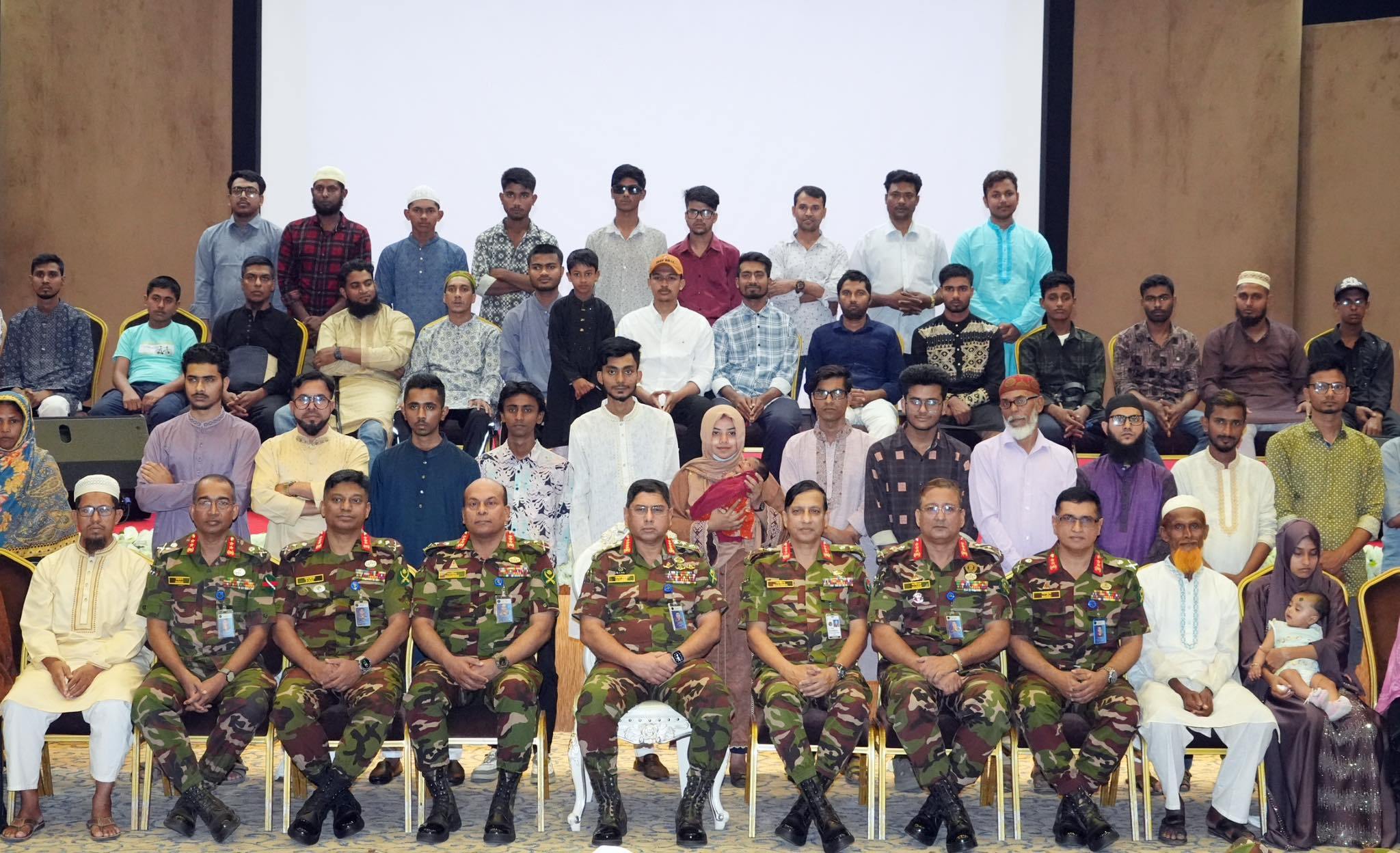 জুলাই গণঅভ্যুত্থানে আহত যোদ্ধা ও শহীদ যোদ্ধাগণের পরিবারবর্গকে সংবর্ধনা প্রদান