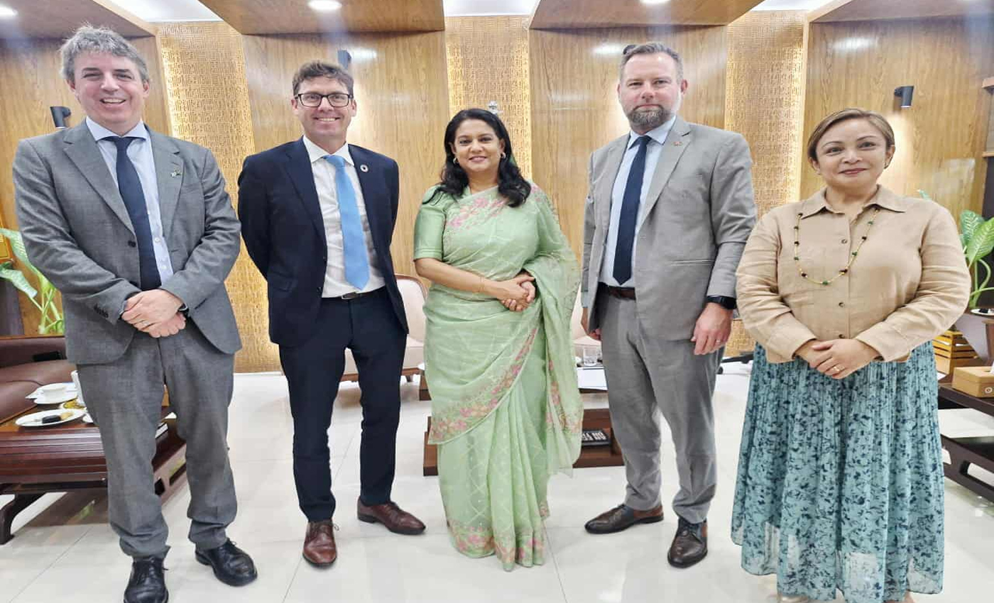 উপদেষ্টা রিজওয়ানা হাসান নর্ডিক রাষ্ট্রদূতদের সঙ্গে আলোচনায় অভিযোজন অর্থায়ন ও ন্যায্য রূপান্তরের আহ্বান