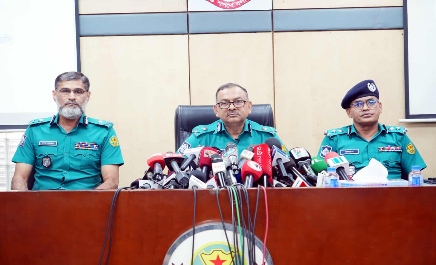 ১৩ নভেম্বরের তথাকথিত কর্মসূচি নিয়ে নগরবাসীর আতঙ্কিত হওয়ার কারণ নেই: ডিএমপি কমিশনার