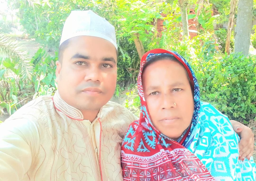 পৃথিবীর বিশুদ্ধতম শব্দ 'মা'এর ভালোবাসা