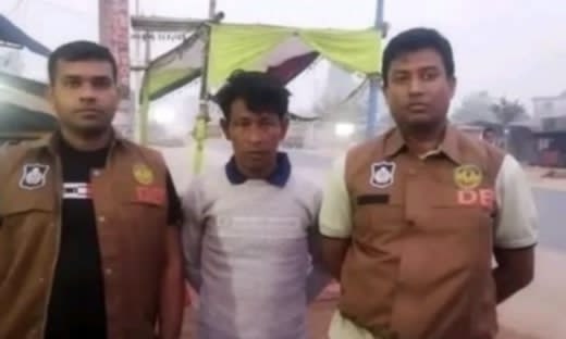 রাজশাহীতে বিশ্ববিদ্যালয় শিক্ষার্থীকে হেনস্তাকারী নওগাঁ থেকে আটক