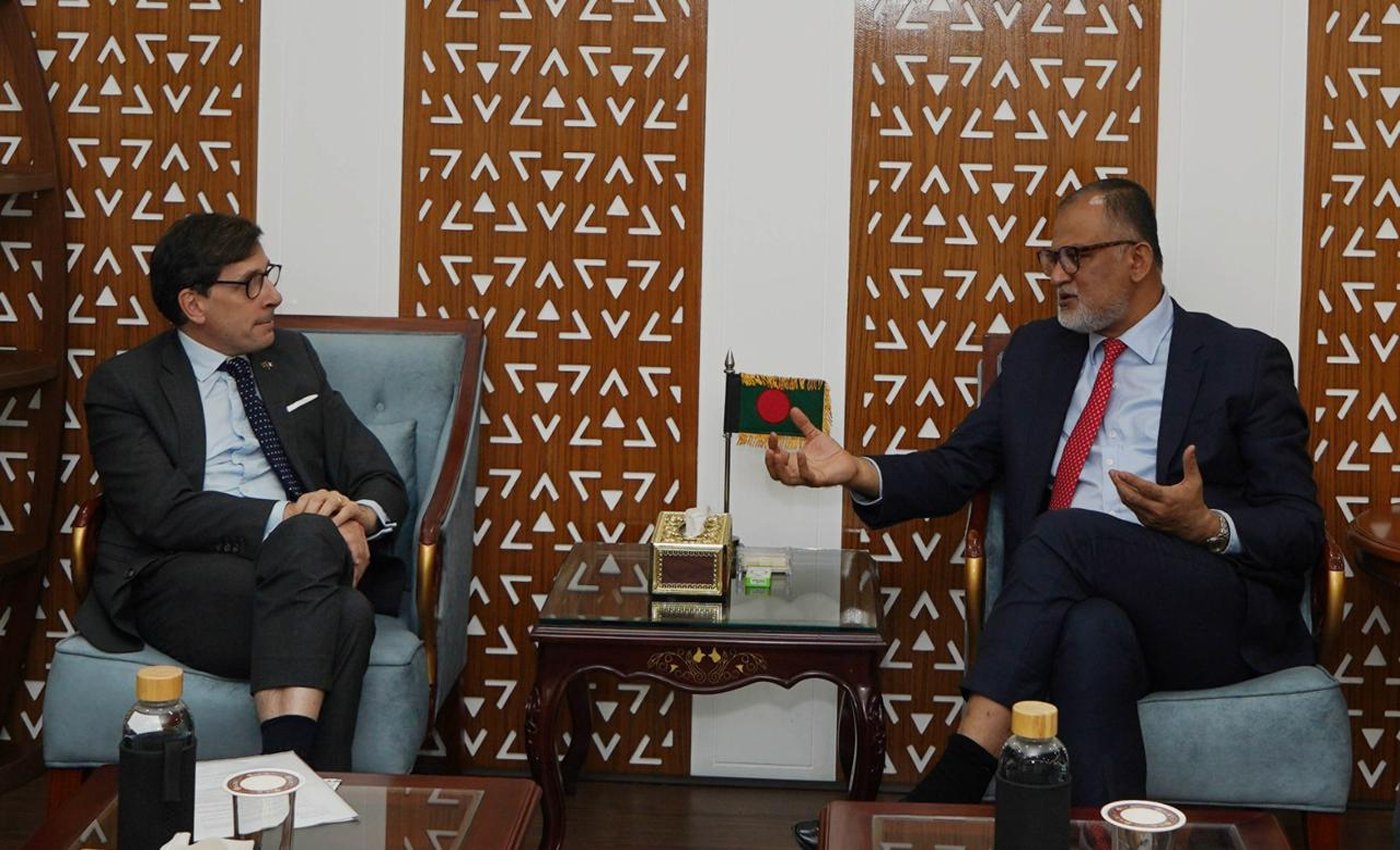 বাণিজ্য উপদেষ্টার সাথে ফ্রান্সের রাষ্ট্রদূত এর বৈঠক