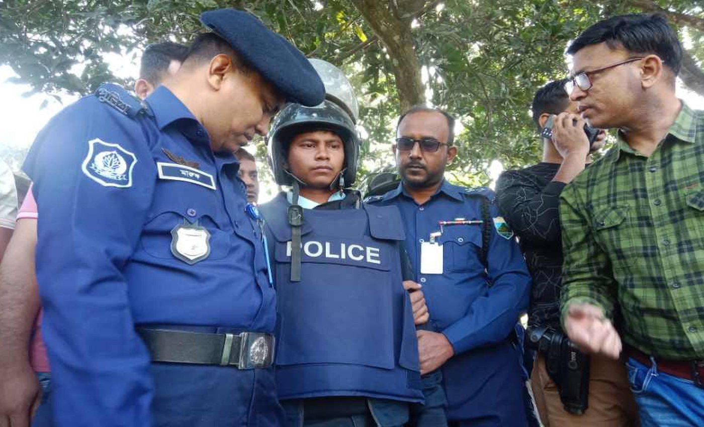 রংপুরের তারাগঞ্জে মুক্তিযোদ্ধা যোগেশ চন্দ্র রায় ও তাঁর স্ত্রী সুবর্ণা রায় হত্যাকাণ্ডের ঘটনায় পুলিশ একজনকে গ্রেপ্তার করেছে।