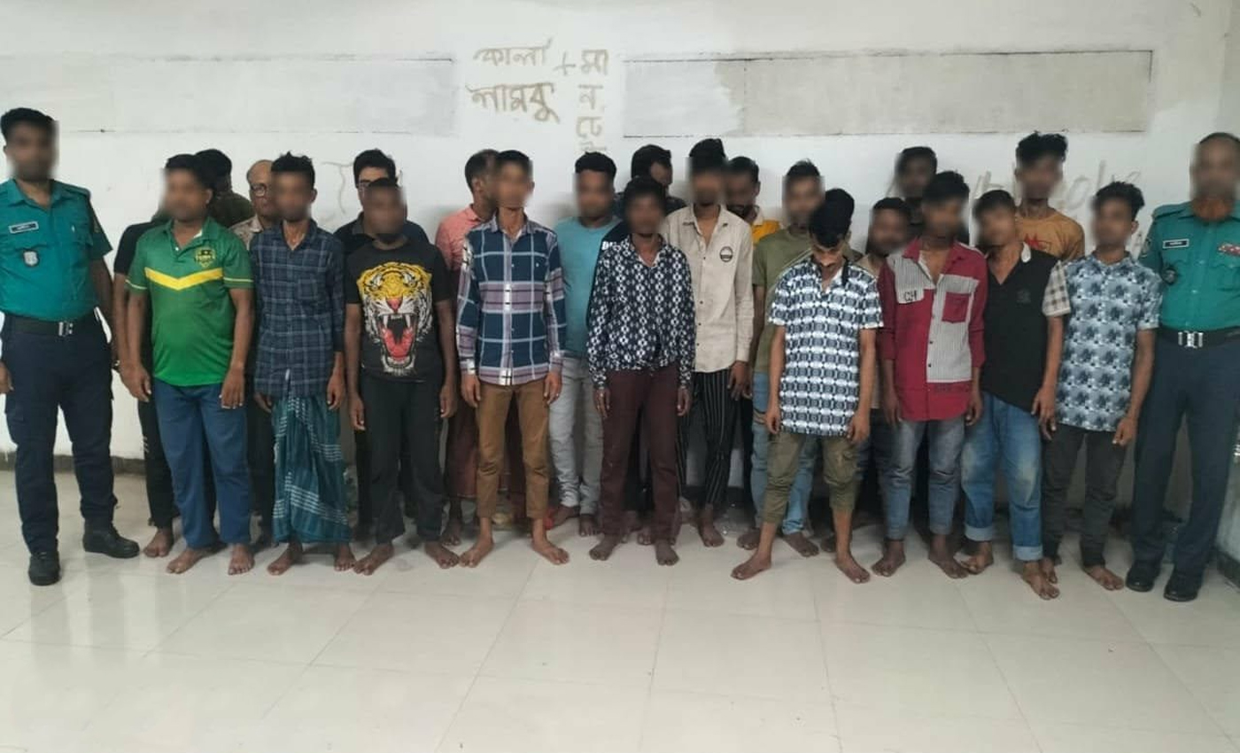 মোহাম্মদপুর থানা পুলিশ বিভিন্ন অপরাধে জড়িত ২৭ জনকে গ্রেফতার করেছে