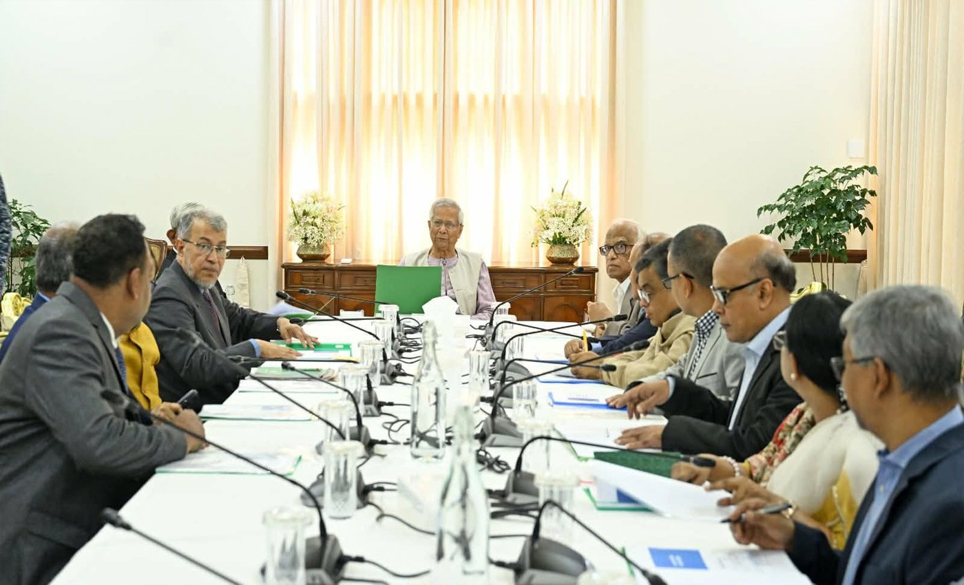 প্রধান উপদেষ্টার নেতৃত্বে দেশের অর্থনৈতিক অগ্রগতি নিয়ে বৈঠক