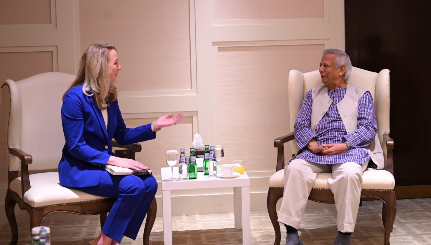 স্পেসএক্সের ভিপি লরেন ড্রেয়ার প্রধান উপদেষ্টা ইউনুসের সাথে সাক্ষাত করেছেন, মেকে প্রযুক্তিগত লঞ্চের তারিখ হিসাবে নিশ্চিত করেছেন যেহেতু 90 দিনের সময়সীমা কাছাকাছি আসছে৷