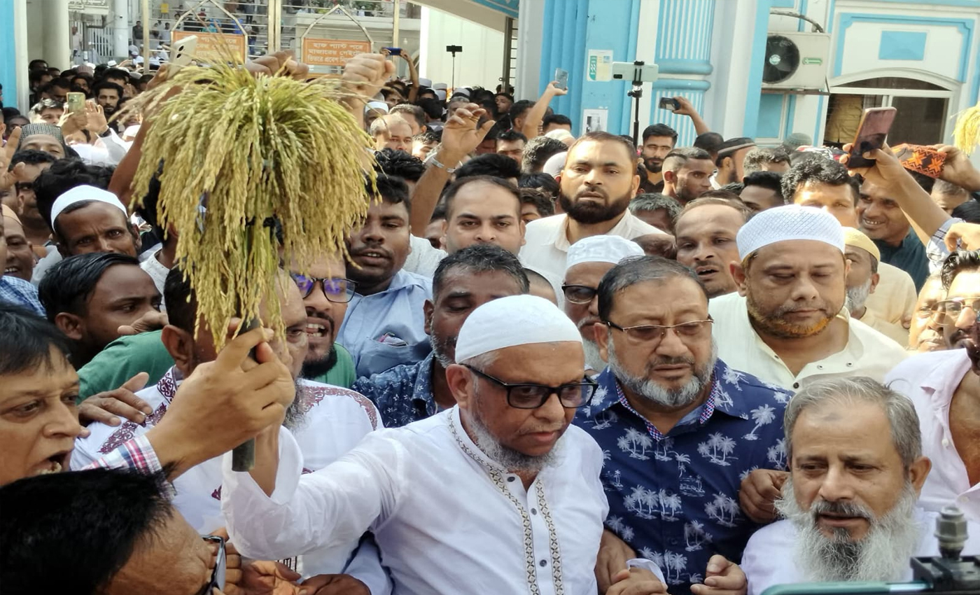 মাজার জিয়ারত দিয়ে সিলেট-১: বিশাল পদযাত্রা করলেন আরিফুল হক চৌধুরী