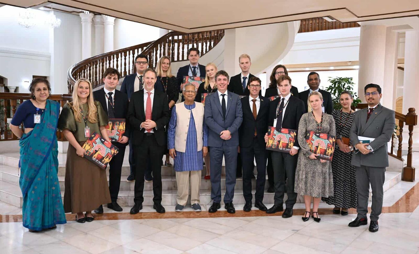 তরুণদের দূরদর্শী হতে আহ্বান প্রধান উপদেষ্টা ইউনূসের