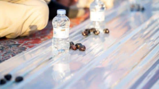 সৌদি আরবে দুই পবিত্র মসজিদে প্রথমার্ধে ১১ মিলিয়নের কাছাকাছি ইফতার বিতরণ