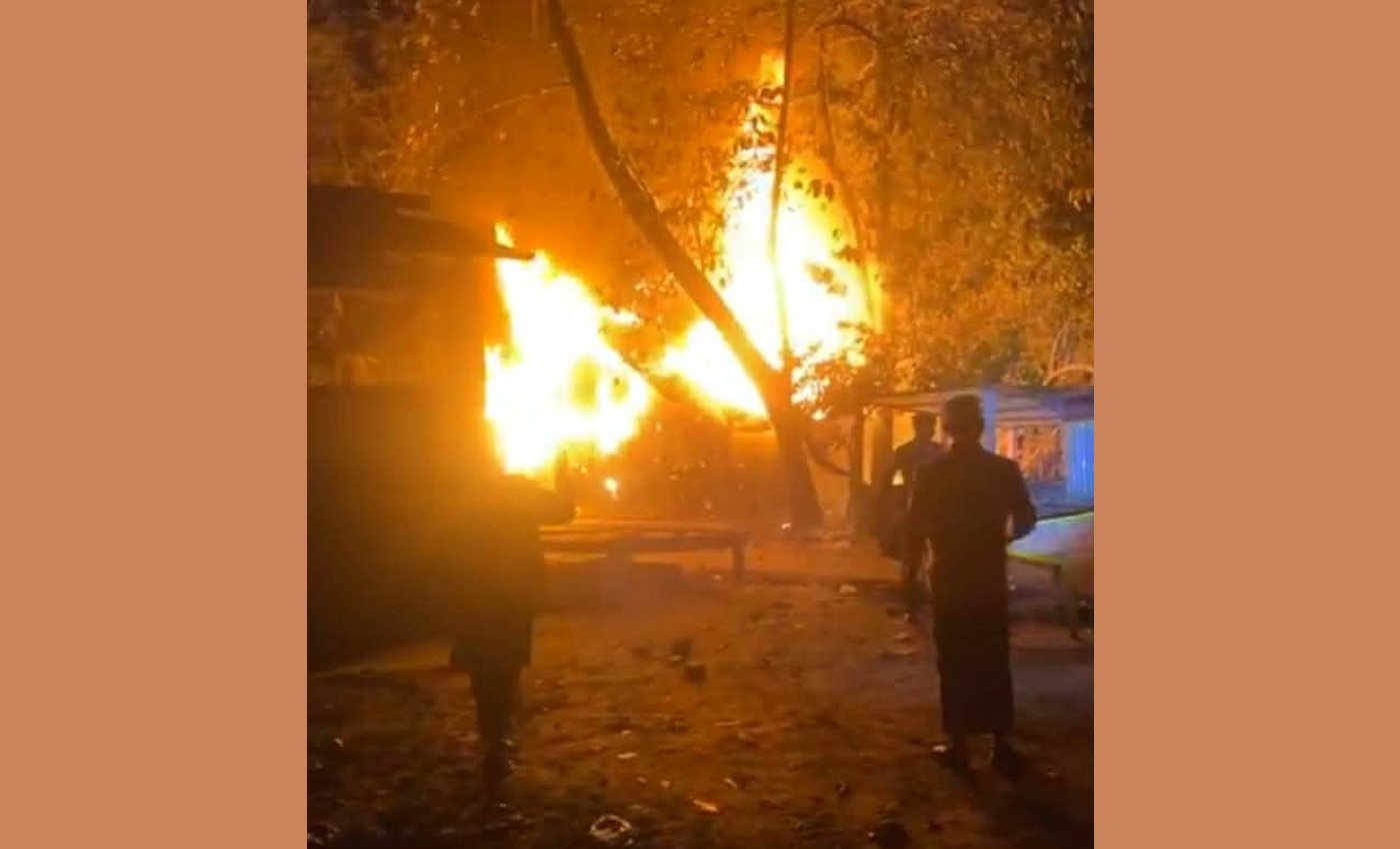 দুমকিতে অগ্নিকাণ্ড, সর্বস্ব হারালেন মানসিক ভারসাম্যহীন নারী